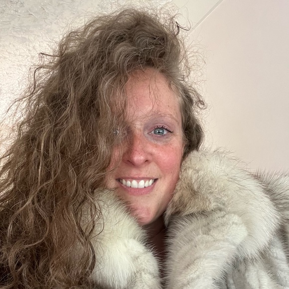 Meet the Posher Other - Meet your Posher, Twiggy’s closet